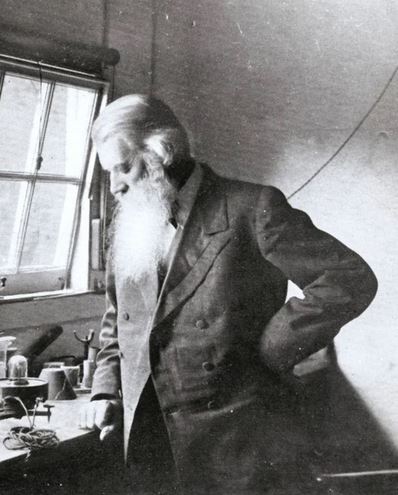Sir Joseph Wilson Swan - Inventor photo